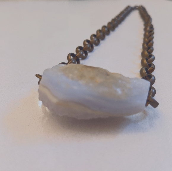 Beautiful stone necklace - Picture 1 of 3
